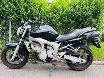  Yamaha FZ6