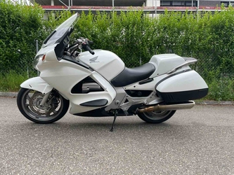  Honda ST1300A Pan European