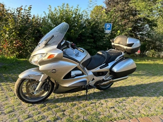  Honda ST1300A Pan European