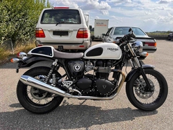 Triumph Thruxton 900