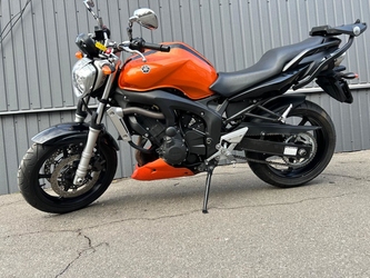  Yamaha FZ6 