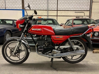  Suzuki GT 1252