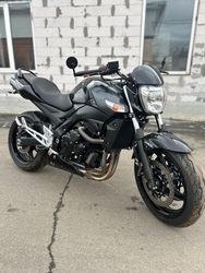 Suzuki  GSR600UA