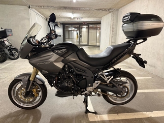  Triumph Tiger 1050 ABS	