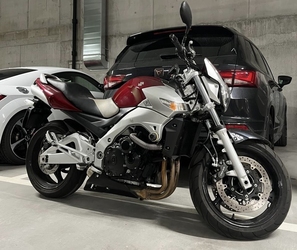  Suzuki GSR600A
