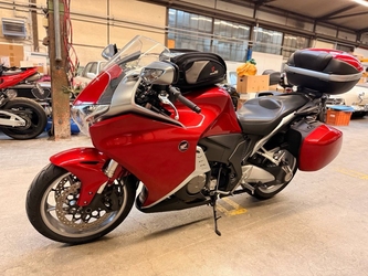 �������� Honda VFR1200F