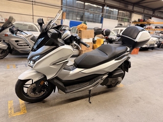 �������� Honda NSS300A Forza 300