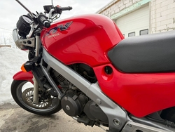 Honda NTV 650 Revere
