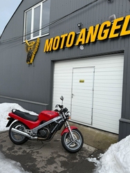 Honda NTV 650 Revere