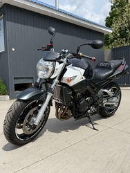 Suzuki GSR600SA