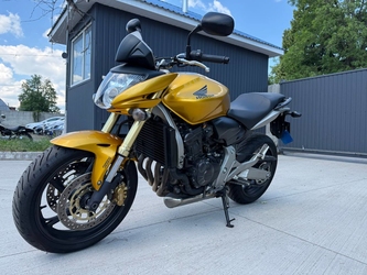 ��������  Honda CB600FA Hornet 
