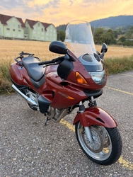 Honda NT650V Deauville